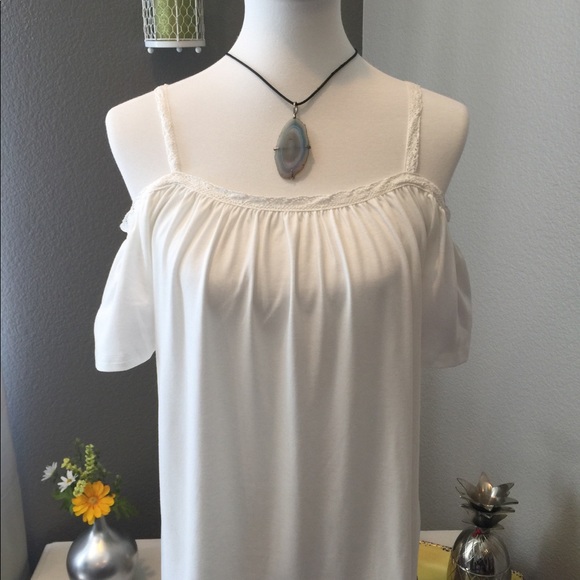NWT Cold Shoulder White Lace Trim Top - Picture 2 of 6
